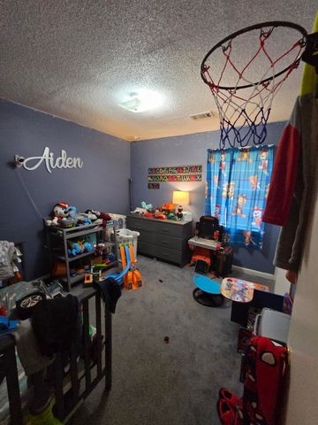 899 W RAINES RD W, Memphis, TN 38109