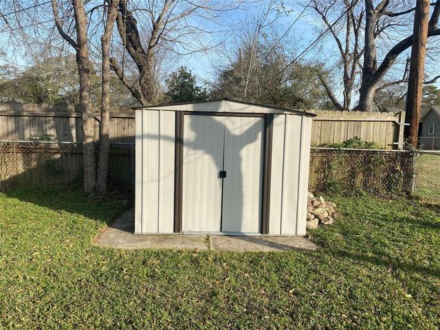 1938 Coulcrest Drive, Houston, TX 77055