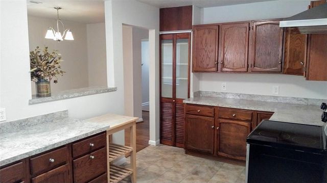 1938 Coulcrest Drive, Houston, TX 77055