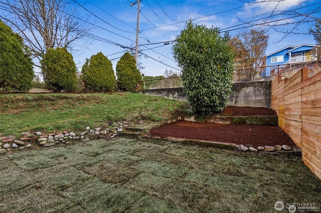 4002 Courtland Place S, Seattle, WA 98118