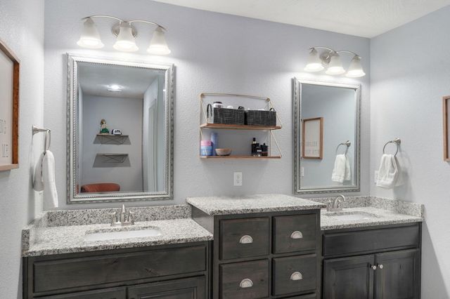 5390 S Oxynard Street, Springfield, MO 65810