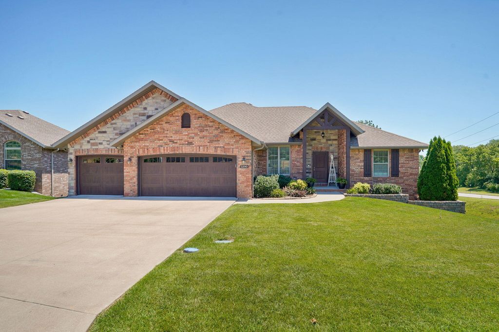 5390 S Oxynard Street, Springfield, MO 65810