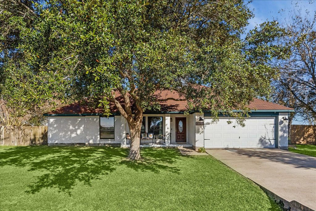 10503 Alex Drive, Needville, TX 77461
