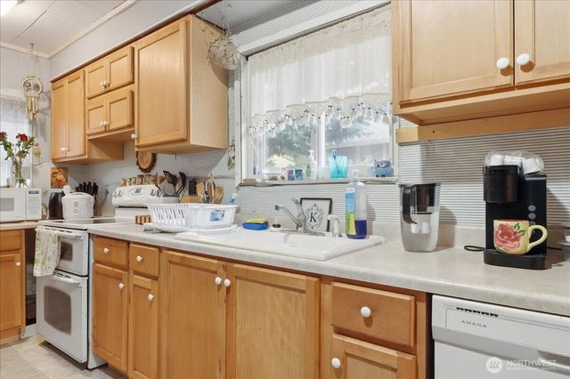 4518 S J Street, Tacoma, WA 98418