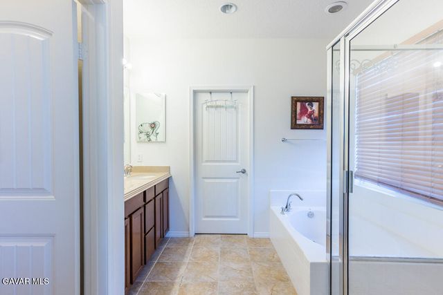 27117 Eden Court, Santa Clarita, CA 91350