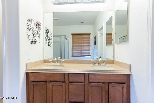 27117 Eden Court, Santa Clarita, CA 91350