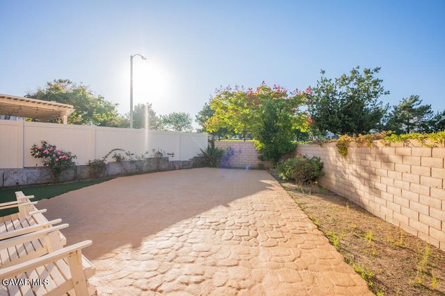 27117 Eden Court, Santa Clarita, CA 91350