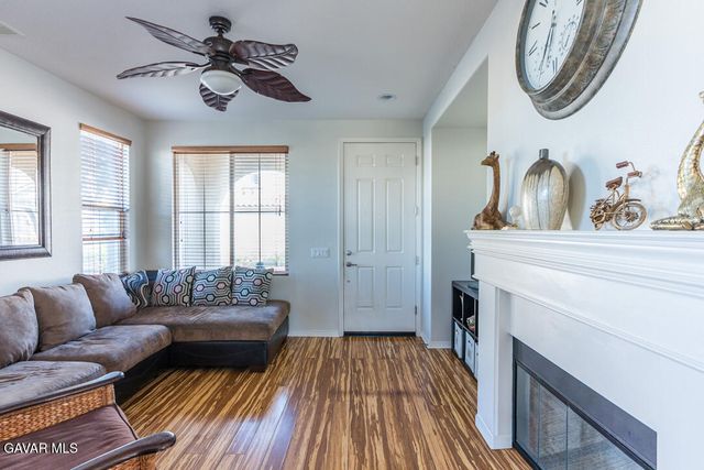 27117 Eden Court, Santa Clarita, CA 91350