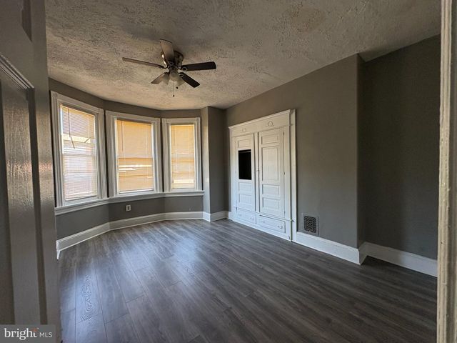 233 N CREIGHTON ST, Philadelphia, PA 19139