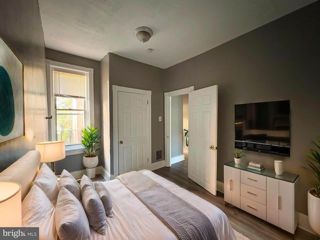 233 N CREIGHTON ST, Philadelphia, PA 19139
