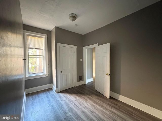 233 N CREIGHTON ST, Philadelphia, PA 19139