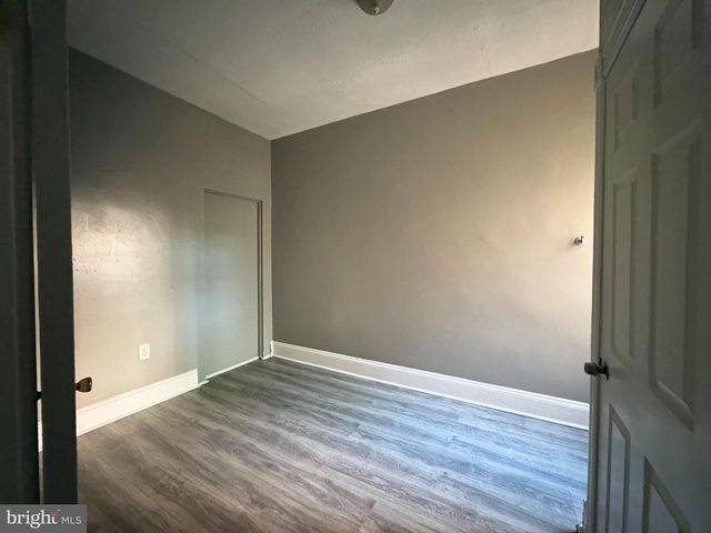 233 N CREIGHTON ST, Philadelphia, PA 19139