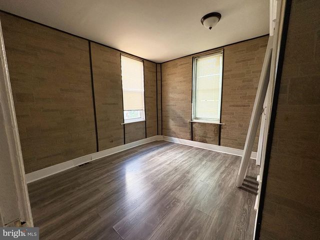 233 N CREIGHTON ST, Philadelphia, PA 19139