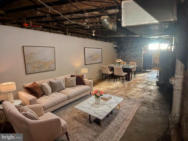233 N CREIGHTON ST, Philadelphia, PA 19139