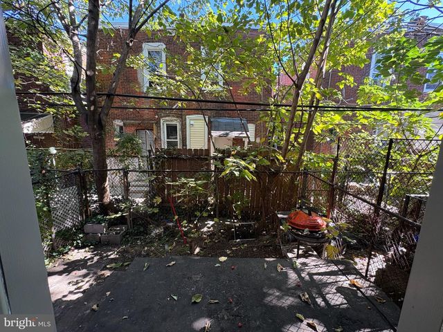 233 N CREIGHTON ST, Philadelphia, PA 19139
