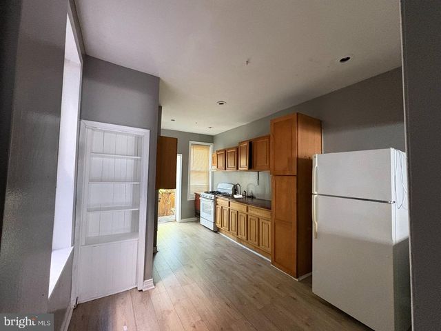 233 N CREIGHTON ST, Philadelphia, PA 19139