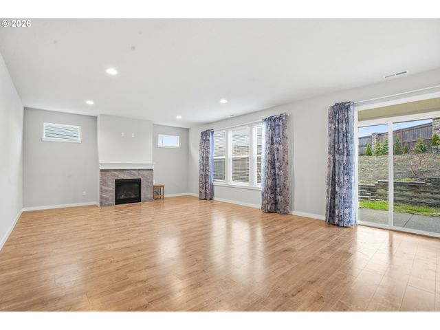 11788 Se HORSE TAIL FALLS Way, Happy Valley, OR 97086