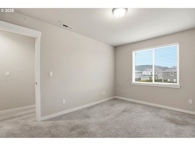 11788 Se HORSE TAIL FALLS Way, Happy Valley, OR 97086