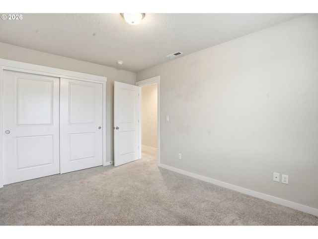 11788 Se HORSE TAIL FALLS Way, Happy Valley, OR 97086