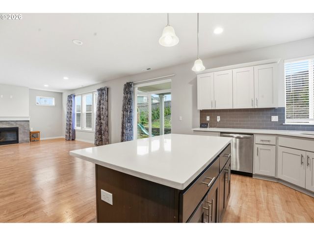 11788 Se HORSE TAIL FALLS Way, Happy Valley, OR 97086