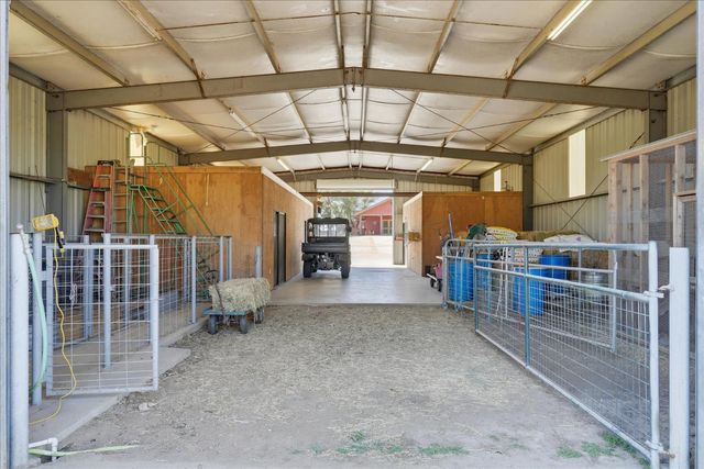 33393 Barn Owl Rd, Raymond, CA 93653
