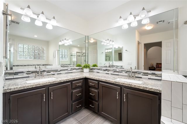 10380 Gilespie Street, Las Vegas, NV 89183