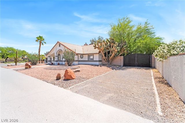 10380 Gilespie Street, Las Vegas, NV 89183