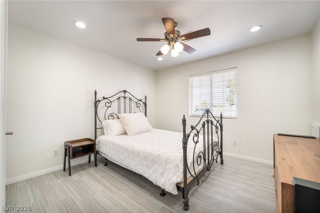 10380 Gilespie Street, Las Vegas, NV 89183