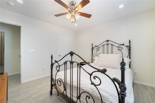 10380 Gilespie Street, Las Vegas, NV 89183