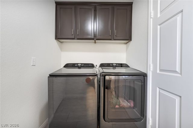 10380 Gilespie Street, Las Vegas, NV 89183
