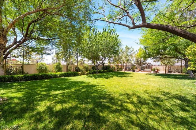 10380 Gilespie Street, Las Vegas, NV 89183