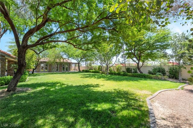 10380 Gilespie Street, Las Vegas, NV 89183