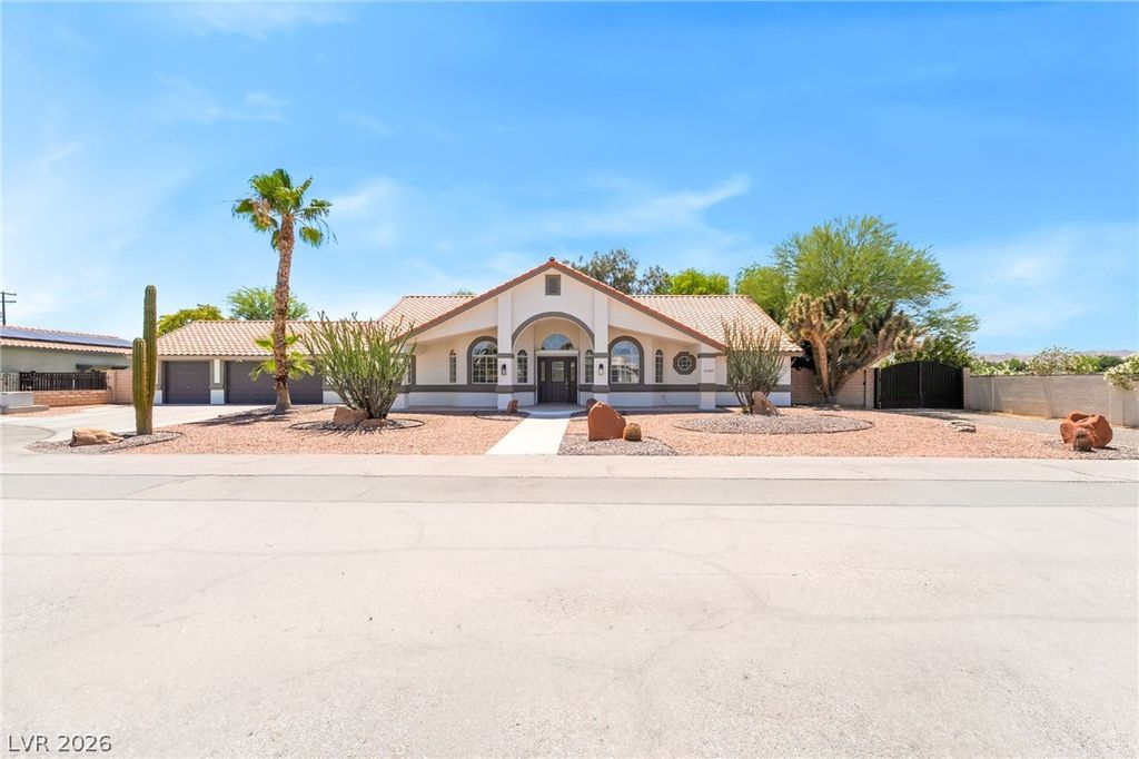 10380 Gilespie Street, Las Vegas, NV 89183