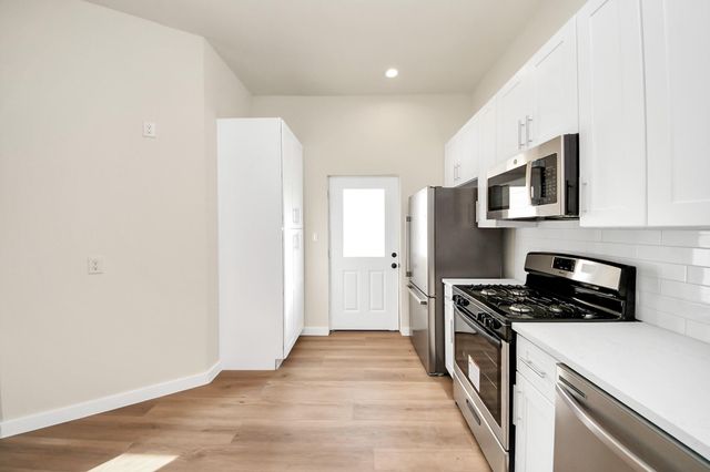 8025 Peachtree Street C, Houston, TX 77016