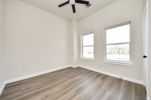 8025 Peachtree Street C, Houston, TX 77016