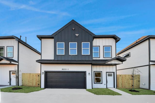 8025 Peachtree Street C, Houston, TX 77016