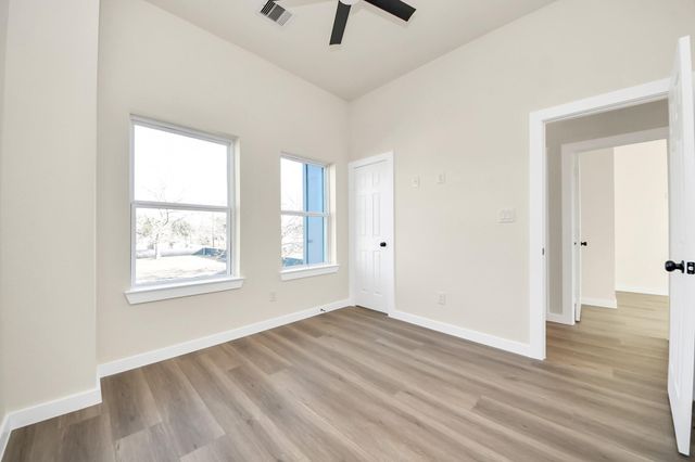 8025 Peachtree Street C, Houston, TX 77016