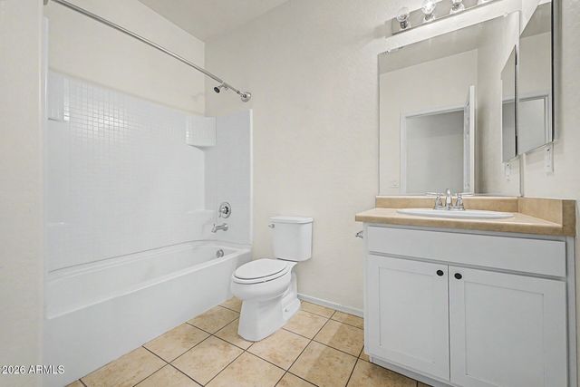10555 W CROWN KING Road, Tolleson, AZ 85353