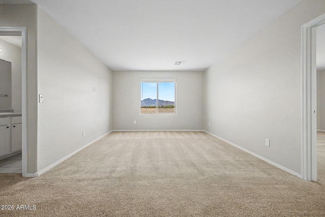 10555 W CROWN KING Road, Tolleson, AZ 85353