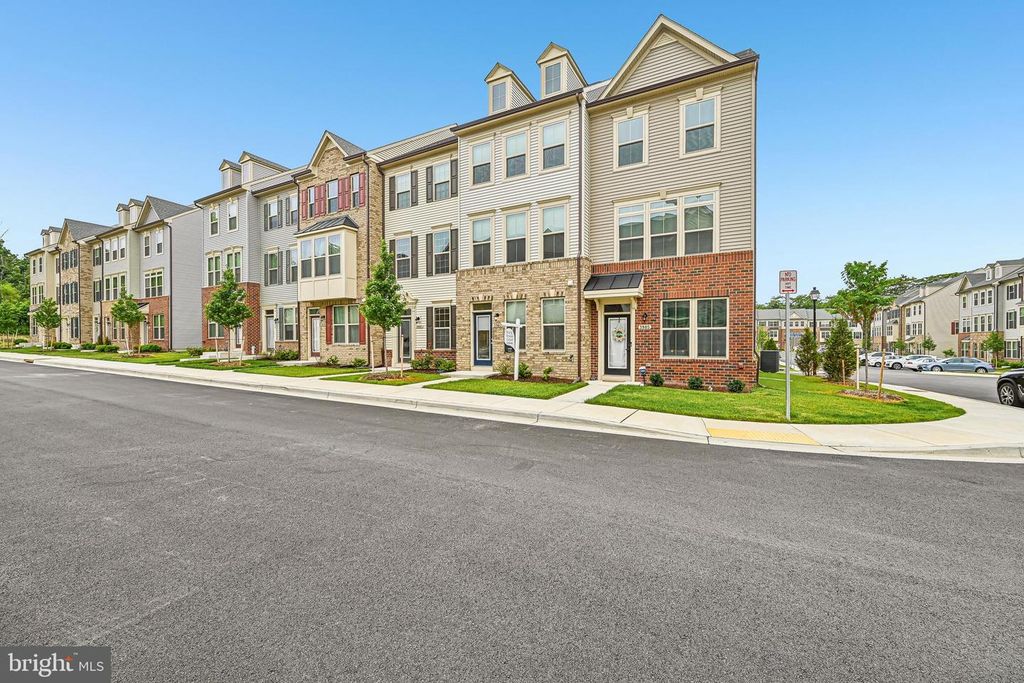 Image 11 of property listing at 3983 SMALL ROUNDTOP RD, Hanover, MD 21076
