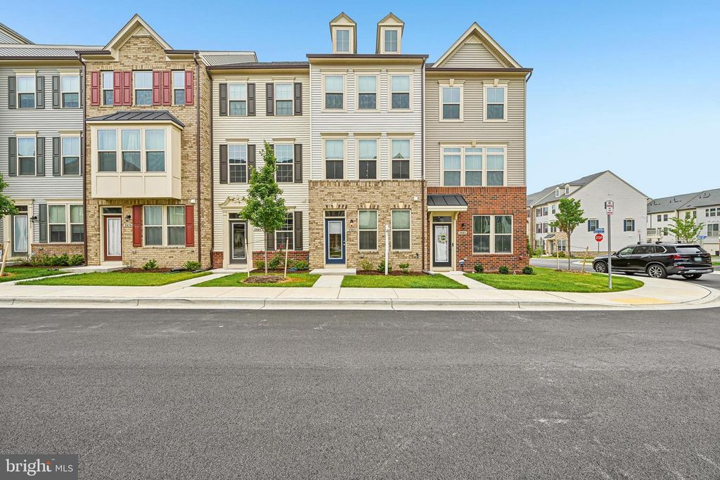 Image 7 of property listing at 3983 SMALL ROUNDTOP RD, Hanover, MD 21076