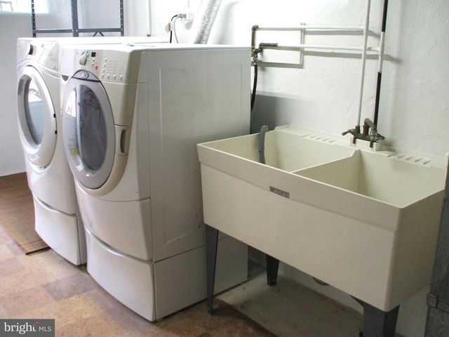 1608 STRAHLE ST, Philadelphia, PA 19152