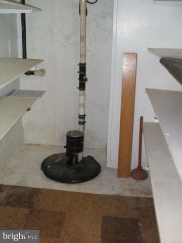 1608 STRAHLE ST, Philadelphia, PA 19152