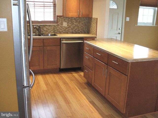 1608 STRAHLE ST, Philadelphia, PA 19152