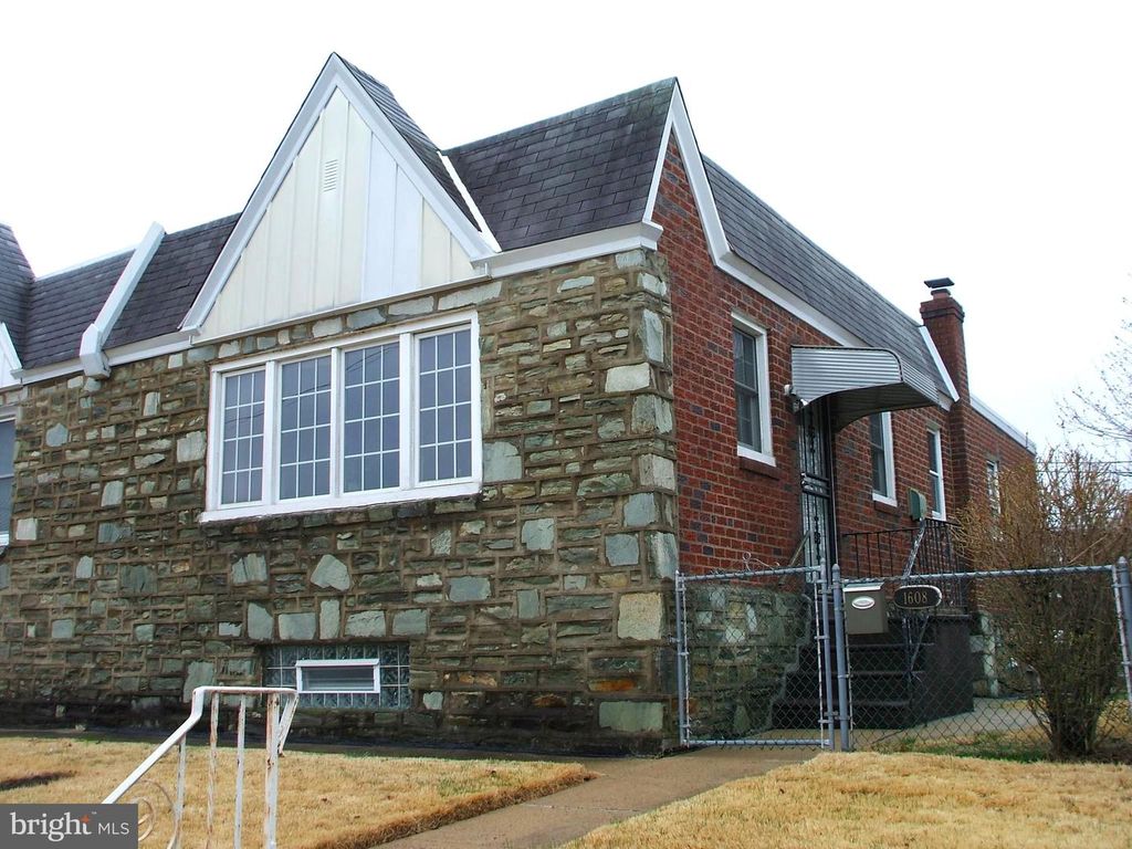 1608 STRAHLE ST, Philadelphia, PA 19152