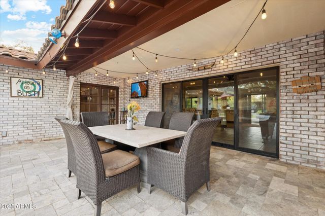 105 E CLAREMONT Street, Phoenix, AZ 85012