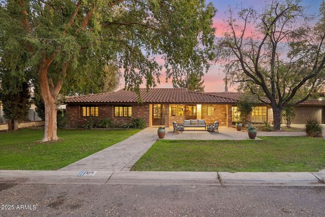 105 E CLAREMONT Street, Phoenix, AZ 85012