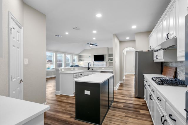 215 River Meadows Lane, Argyle, TX 76226