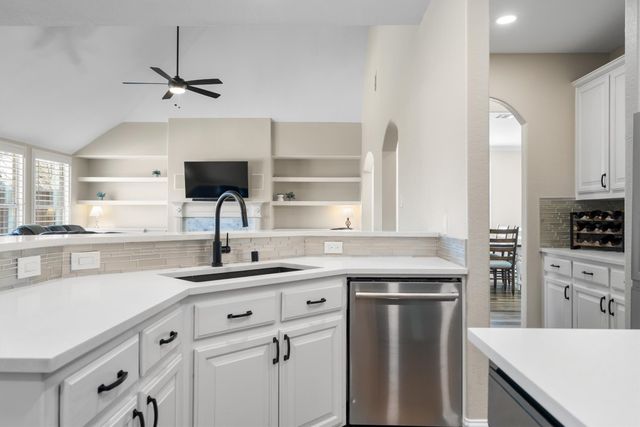 215 River Meadows Lane, Argyle, TX 76226