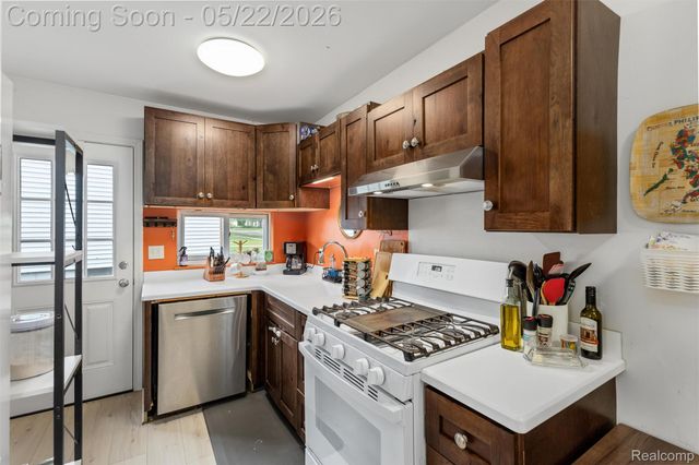 3360 Creek Drive, Ann Arbor, MI 48108